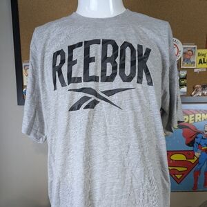 Reebok men's t-shirt size L gray